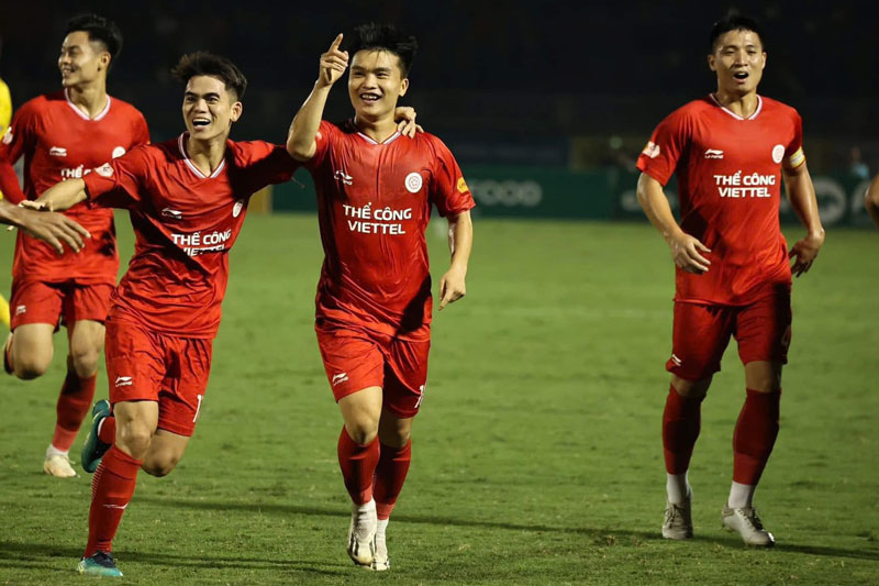 &#x110;&#xE1;nh b&#x1EA1;i HAGL, Th&#x1EC3; C&#xF4;ng Viettel &#x2018;h&#x1EB9;n&#x2019; CLB CAHN &#x1EDF; b&#xE1;n k&#x1EBF;t c&#xFA;p Qu&#x1ED1;c gia