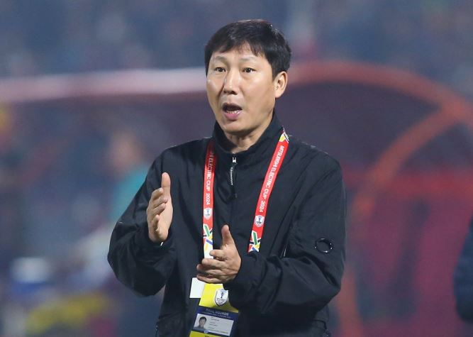 HLV Kim Sang-sik thừa nhận sự thật 'gây sốc' về ĐT Việt Nam liên quan tới ông Park Hang-seo