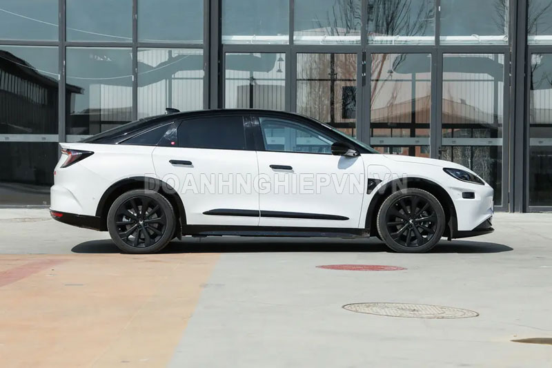 Xe sedan vượt trội Toyota Camry về mọi mặt, giá gần 700 triệu đồng