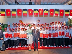 Nhà vua và Hoàng hậu Bỉ ghé thăm Bakery School Việt Nam