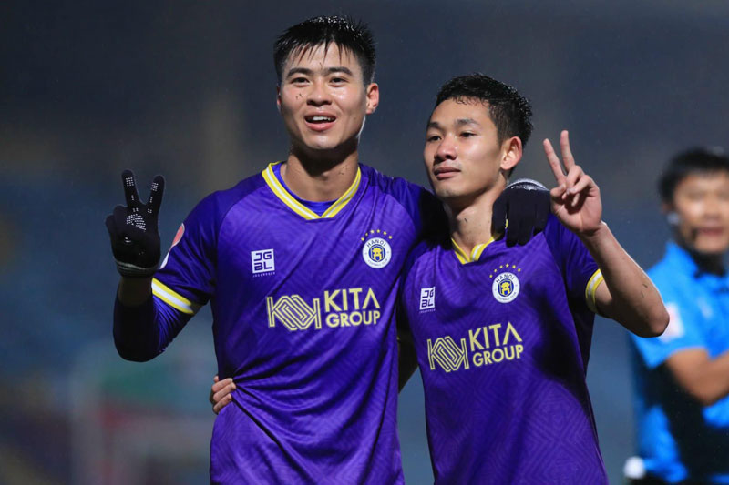 Trò cưng của HLV Kim Sang-sik tuyên bố đanh thép, cuộc đua vô địch V.League 2024/25 bước vào giai đoạn căng thẳng