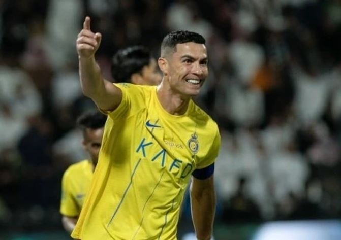 Ronaldo s&#x1EAF;p tr&#x1EDF; l&#x1EA1;i La Liga?