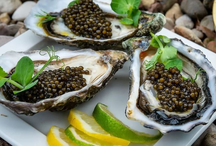 Nh&#x1EEF;ng nguy&#xEA;n li&#x1EC7;u n&#xE0;y kh&#xF4;ng ch&#x1EC9; l&#xE0; m&#xF3;n &#x103;n, m&#xE0; c&#xF2;n l&#xE0; bi&#x1EC3;u t&#x1B0;&#x1EE3;ng c&#x1EE7;a s&#x1EF1; xa x&#x1EC9;, d&#xE0;nh ri&#xEA;ng cho nh&#x1EEF;ng ng&#x1B0;&#x1EDD;i c&#xF3; kh&#x1EA3; n&#x103;ng th&#x1B0;&#x1EDF;ng th&#x1EE9;c s&#x1EF1; tinh t&#x1EBF;, &#x111;&#x1EB3;ng c&#x1EA5;p c&#x1EE7;a &#x1EA9;m th&#x1EF1;c th&#x1EBF; gi&#x1EDB;i