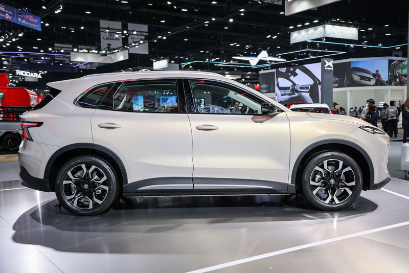 SUV hạng B đẹp long lanh, công suất 170 mã lực, giá ngang Kia Sonet