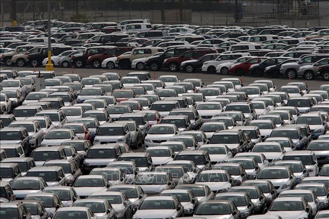 Người Mỹ đổ xô mua ô tô trước lo ngại thuế quan đẩy giá tăng mạnh