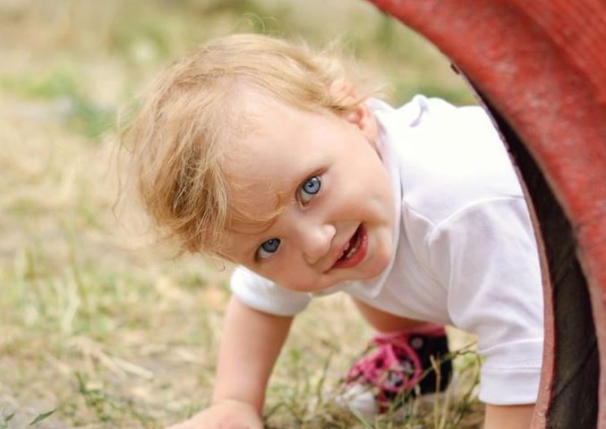 Vì sao ký ức trước 3 tuổi thường biến mất? Sự thật kỳ lạ về trí nhớ con người