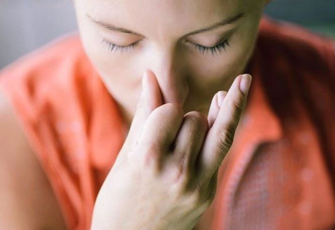 Vì sao con người có thể nhịn thở nhưng lại không thể “tắt” hoàn toàn thính giác?