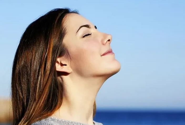 Vì sao con người thở ra CO₂ mà không phải một loại khí khác? 