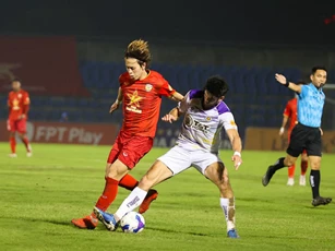 Ngôi sao Việt kiều tỏa sáng rực rỡ, ‘dìm’ HAGL, lọt vào tầm ngắm của HLV Kim Sang-sik