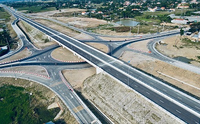 Bộ Xây dựng công bố phương án phân luồng giao thông trên loạt tuyến cao tốc sẽ thông xe từ 19/4