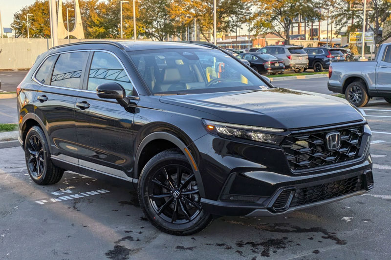 Honda CR-V tăng doanh số mạnh, bám sát đối thủ sừng sỏ từ Toyoya