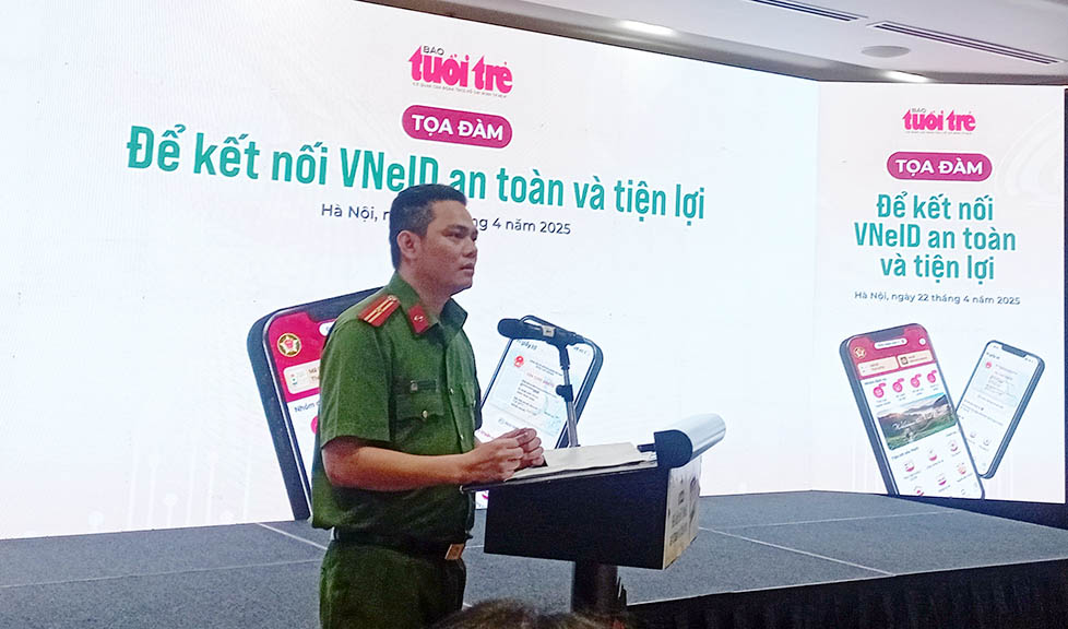 Đẩy lùi hàng giả, minh bạch người bán hàng nhờ VNeID