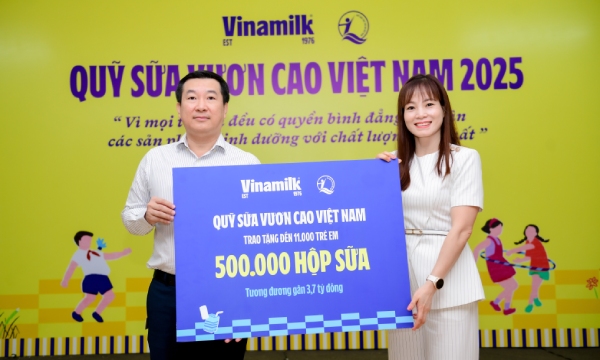 Vinamilk khởi động Quỹ sữa Vươn cao Việt Nam 2025 đúng dịp kỷ niệm 50 năm thống nhất đất nước