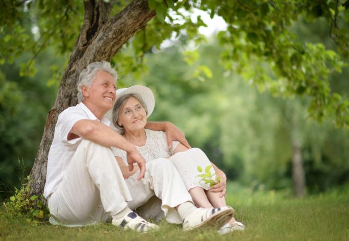 Lý do bất ngờ khiến người già ngày càng 'lùn' đi theo năm tháng