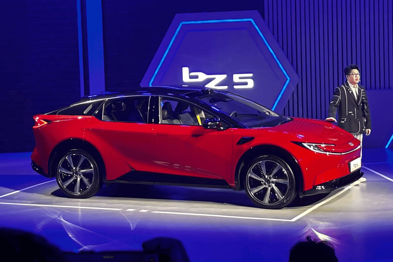 Toyota giới thiệu xe gầm cao hoàn toàn mới: Công suất 268 mã lực, thiết kế ấn tượng, giá hơn 460 triệu đồng