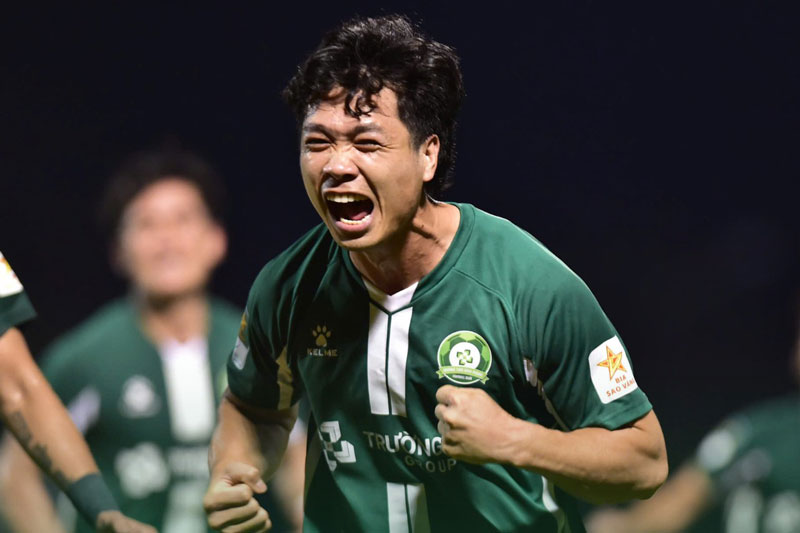 Bùng nổ giúp Trường Tươi Bình Phước tiến sát kỷ lục, Công Phượng rộng cửa ĐT Việt Nam 