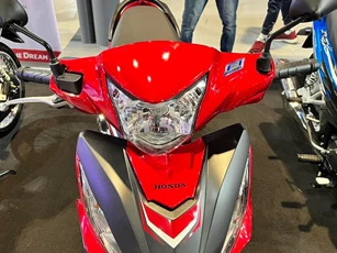 Honda Wave RSX Fi 2025 trình làng: Giá chỉ 25,5 triệu, thiết kế thể thao ăn đứt Wave Alpha, siêu tiết kiệm xăng, giá cao ngất ngưởng