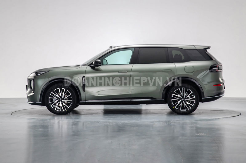 SUV hạng D thiết kế sang chảnh, công suất 374 mã lực, tiết kiệm xăng hơn xe máy, giá thấp hơn Toyota Raize, Kia Sonet