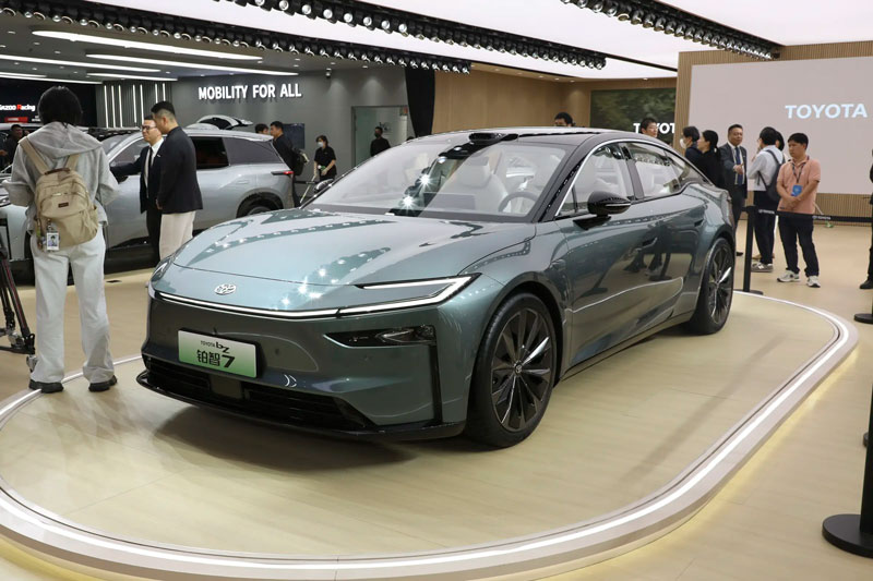 Toyota giới thiệu xe sedan hoàn toàn mới với thiết kế đẹp mê ly, bán ra vào cuối năm 2025