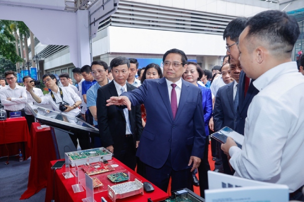 Thủ tướng phát động phong trào cả nước thi đua đổi mới sáng tạo, chuyển đổi số