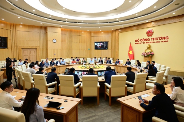 Chính thức khởi động đàm phán thương mại song phương với Mỹ