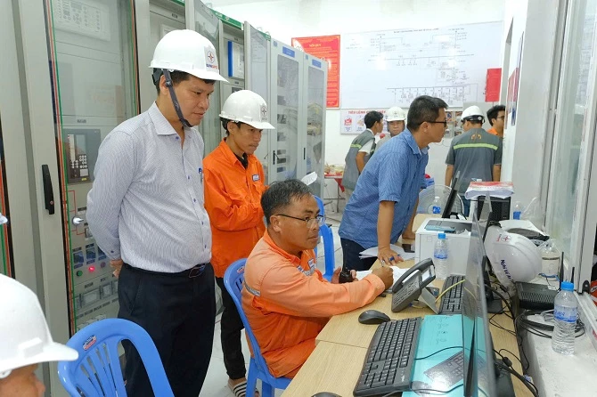 H2: Phó Tổng Giám đốc EVNSPC Bùi Quốc Hoan chỉ đạo công tác đóng điện dự án trạm biến áp (TBA) 110kV Thanh Bình và đường dây đấu nối tại huyện Thanh Bình, Đồng Tháp.