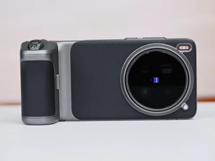 Smartphone đỉnh cao nhiếp ảnh, chống nước, cấu hình mạnh bậc nhất thế giới, giá hơn 23 triệu đồng, sẵn sàng ‘ăn thua đủ’ với iPhone 16 Pro Max