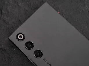Tuyệt phẩm smartphone gaming cấu hình mạnh bậc nhất thế giới, thiết kế ấn tượng, pin 6.000mAh, giá hơn 12 triệu đồng
