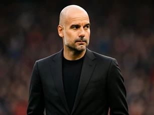 HLV Guardiola phản ứng bất ngờ khi Liverpool vô địch Premier League