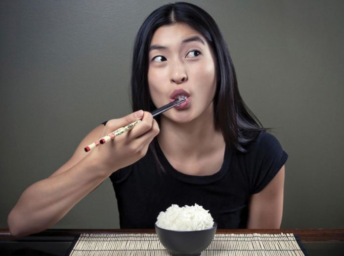 Cơ thể sẽ ra sao nếu bạn ngừng ăn cơm 1 tháng?