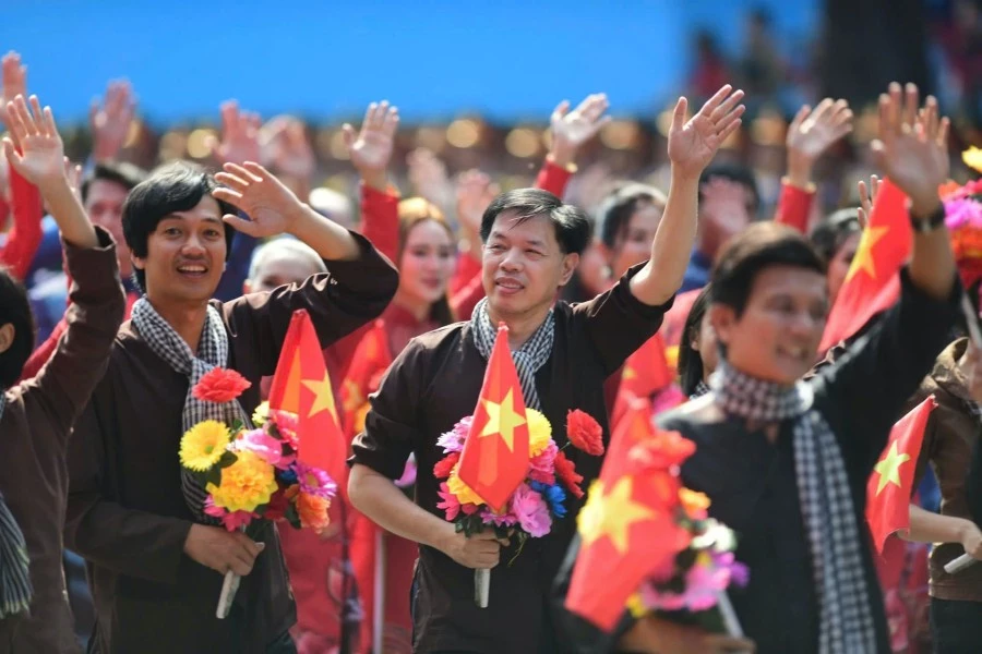 Đạo diễn Thái Hoà và diễn viên Quang Tuấn Đạo diễn Thái Hoà và diễn viên Quang Tuấn