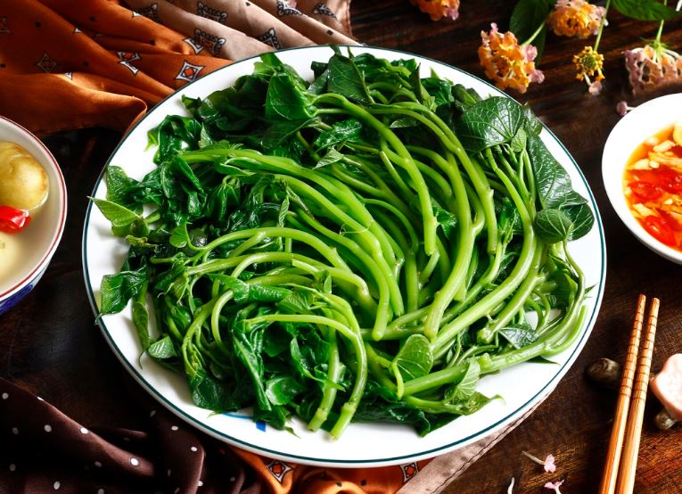 Rau khoai lang – 'Nhân sâm của người nghèo' bị nhổ bỏ oan uổng vì không ai ngờ giá trị thực sự