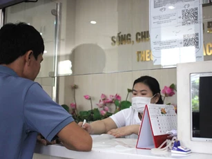 Sau khi sáp nhập, mỗi xã có bao nhiêu biên chế cán bộ, công chức, viên chức?