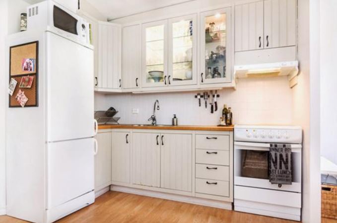 Thợ điện cảnh báo: Tuyệt đối không đặt 3 món đồ này lên nóc tủ lạnh nếu không muốn thiết bị nhanh hỏng, hóa đơn điện tăng vọt