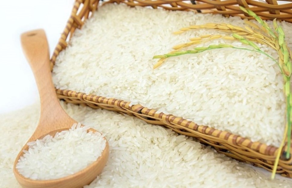 Gạo Việt đắt hàng