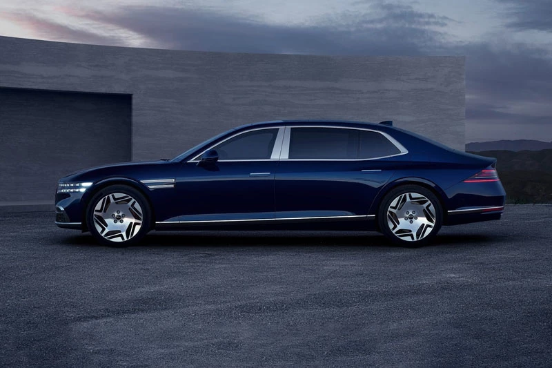 Genesis G90 2025.