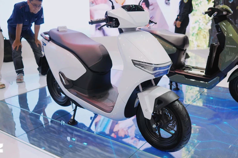 Honda CUV e:.