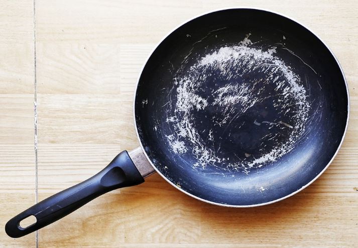 M&#x1EB9;o ph&#x1EE5;c h&#x1ED3;i ch&#x1EA3;o ch&#x1ED1;ng d&#xED;nh b&#x1EB1;ng nguy&#xEA;n li&#x1EC7;u &#x111;&#x1A1;n gi&#x1EA3;n t&#x1EA1;i nh&#xE0;, hi&#x1EC7;u qu&#x1EA3; b&#x1EA5;t ng&#x1EDD;