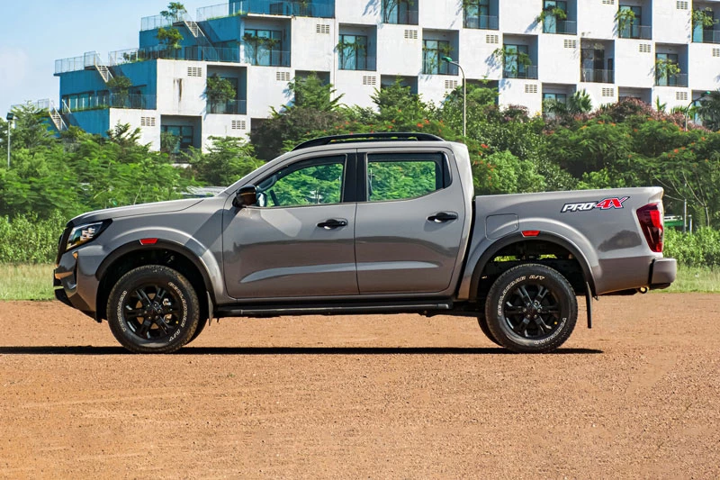 Nissan Navara.