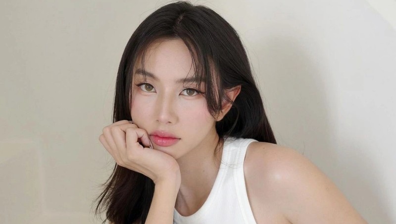 Hoa hậu Thùy Tiên "ở ẩn" giữa ồn ào: Mạng xã hội ngập thông tin giả, người hâm mộ hoang mang