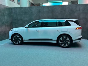 SUV nhỉnh hơn Hyundai Santa Fe, Ford Everest, giá chỉ ngang Mitsubishi Xforce