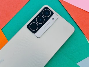 Smartphone độ bền quân đội, RAM 8 GB, pin 6.000mAh, giá chỉ hơn 4 triệu đồng