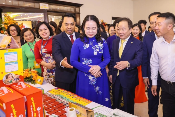 HANOISME đón nhận Huân chương Lao động hạng Nhất