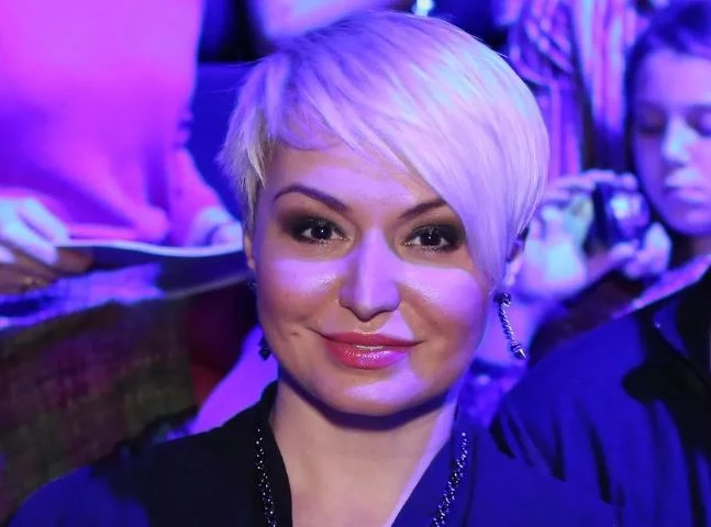 Ca sĩ Katya Lel.