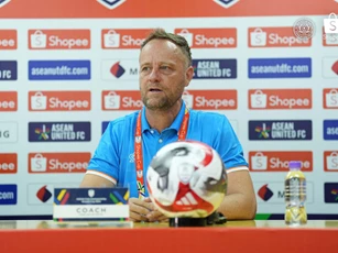 Trước trận chung kết Shopee Cup, HLV Polking dè chừng Buriram United