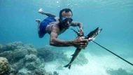 Dân tộc duy nhất không có quốc tịch trên thế giới, họ sống cả đời dưới biển và đôi tai của họ khác với tai của người thường