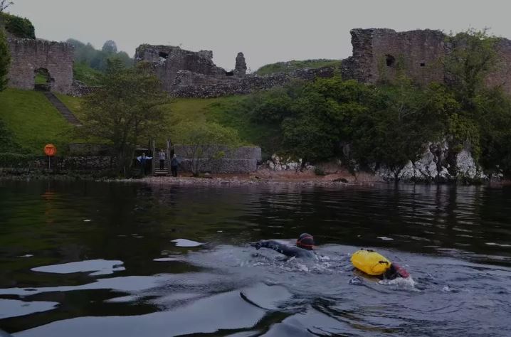 Một người đàn ông bị tấn công bởi sinh vật lạ tại hồ Loch Ness: Nó đập vào ngực tôi và còn đáng sợ hơn cá mập trắng