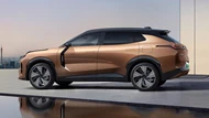 Đại lý nhận cọc đối thủ mới của Hyundai Santa Fe, Ford Everest, công suất 585 mã lực
