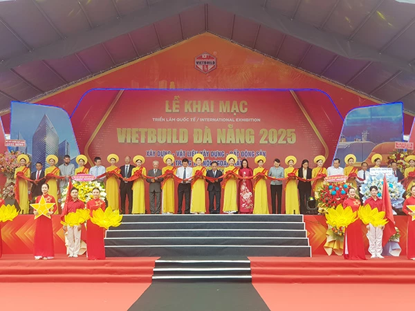 Cắt băng khai mạc triển lãm quốc tế Vietbuild Đà Nẵng 2025. Cắt băng khai mạc triển lãm quốc tế Vietbuild Đà Nẵng 2025.