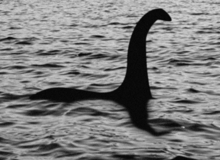 H&#xE9; l&#x1ED9; t&#xE0;i li&#x1EC7;u n&#x103;m 1938: C&#x1EA3;nh s&#xE1;t t&#x1EEB;ng b&#x1EA3;o v&#x1EC7; qu&#xE1;i v&#x1EAD;t h&#x1ED3; Loch Ness kh&#x1ECF;i nh&#xF3;m ng&#x1B0;&#x1EDD;i mang lao m&#xF3;c truy l&#xF9;ng sinh v&#x1EAD;t b&#xED; &#x1EA9;n